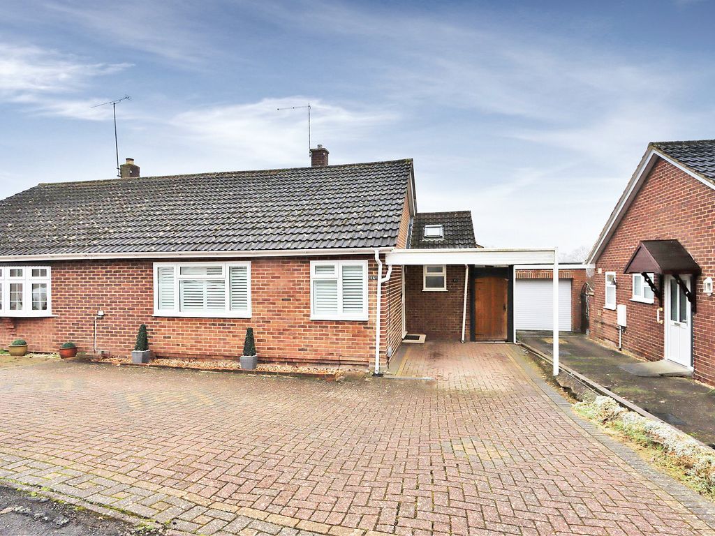 2 bed bungalow for sale in Robins Bow, Camberley, Surrey GU15 Zoopla