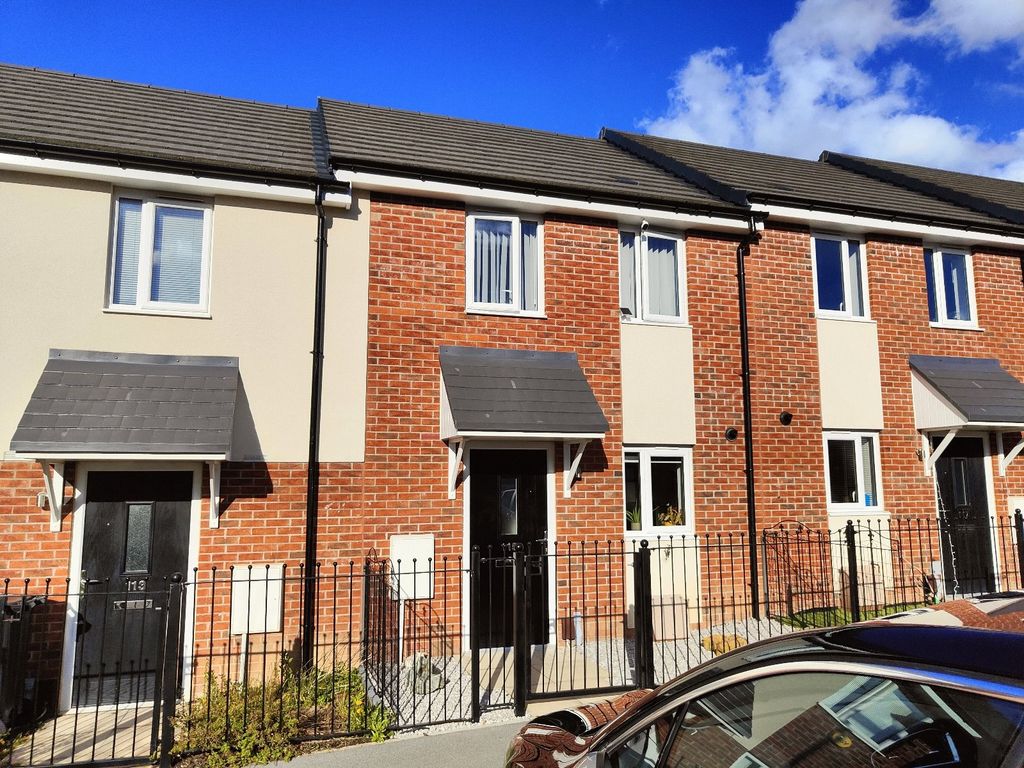 2 bed terraced house to rent in Carr Road, Edlington, Doncaster, UK