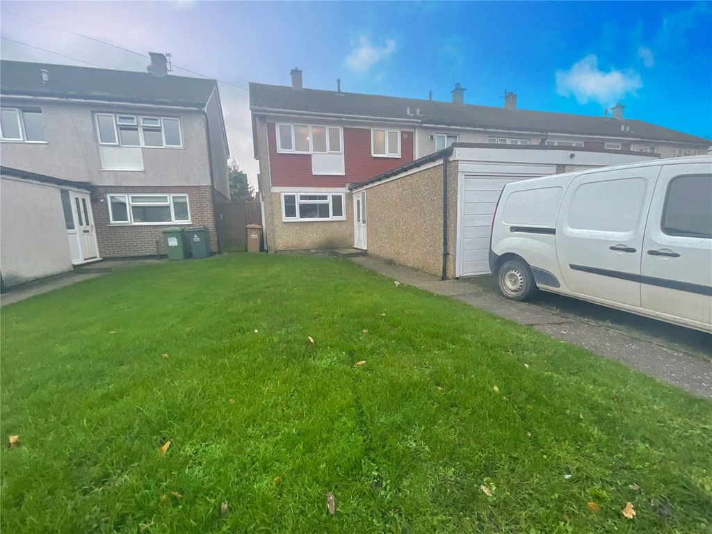 3 bed end terrace house to rent in Medway Road, Walsall, West Midlands