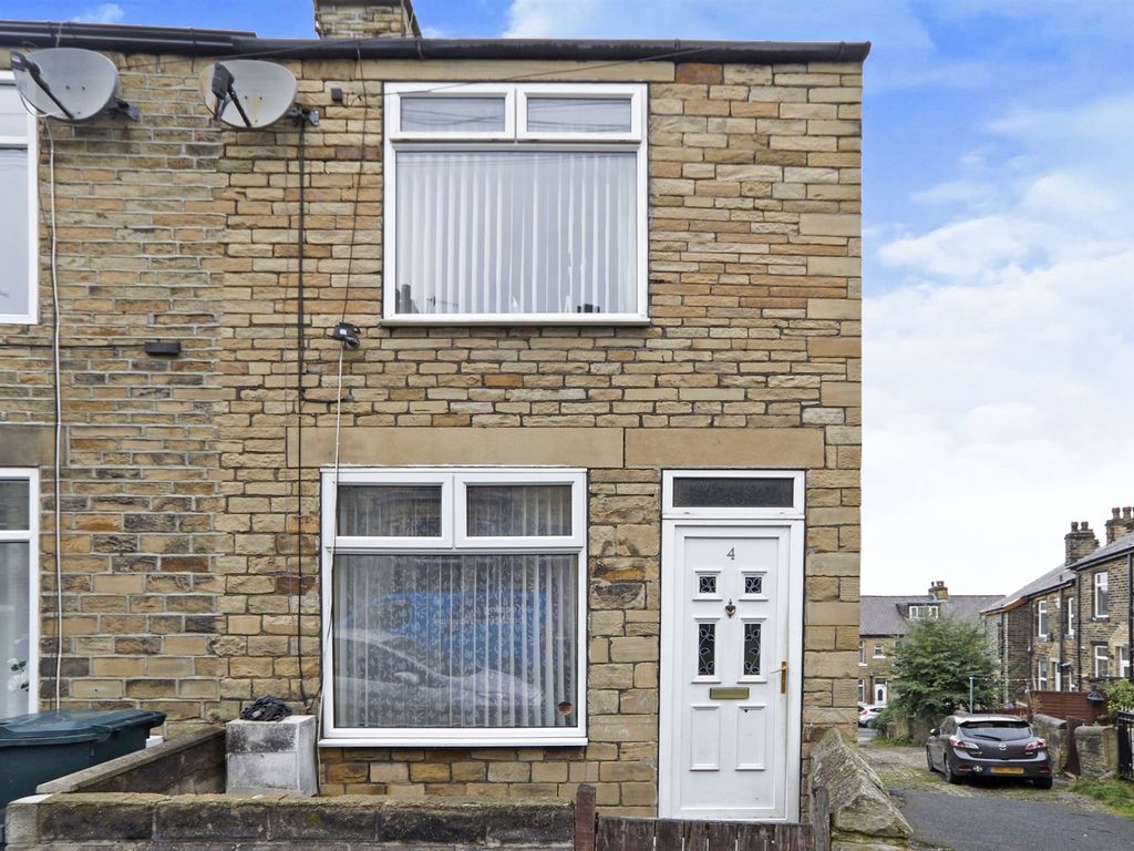 2 bed end terrace house for sale in Rosebery Avenue, Shipley BD18, £