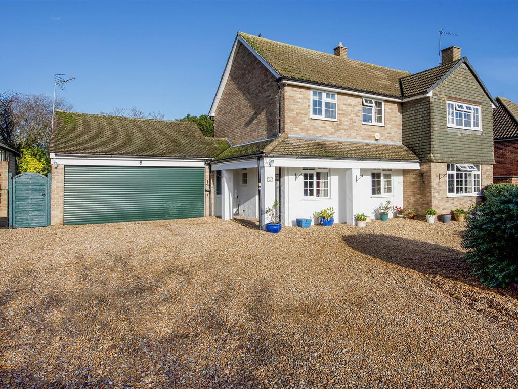 4 bed detached house for sale in Chichester Avenue, Ruislip HA4 Zoopla