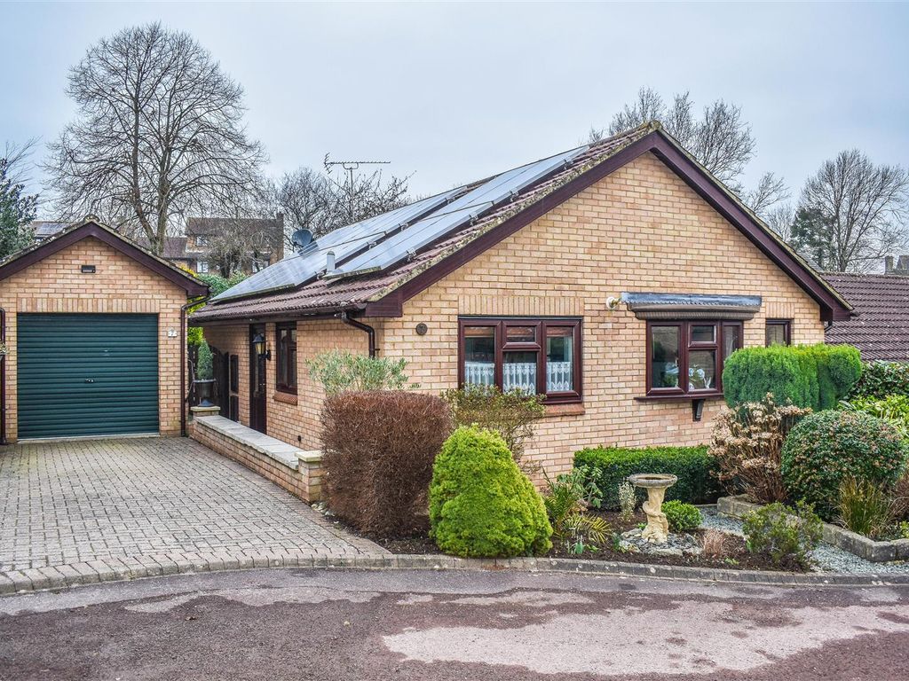 2 bed detached bungalow for sale in Shutehay Drive, Cam, Dursley GL11