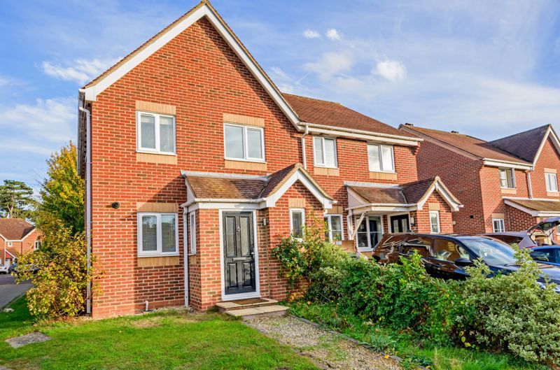 3 bed semidetached house for sale in Willow Lane, Milton, Abingdon