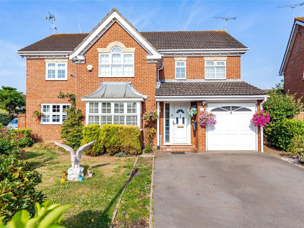 5 bed detached house for sale in Osprey Road, Waltham Abbey, Essex EN9