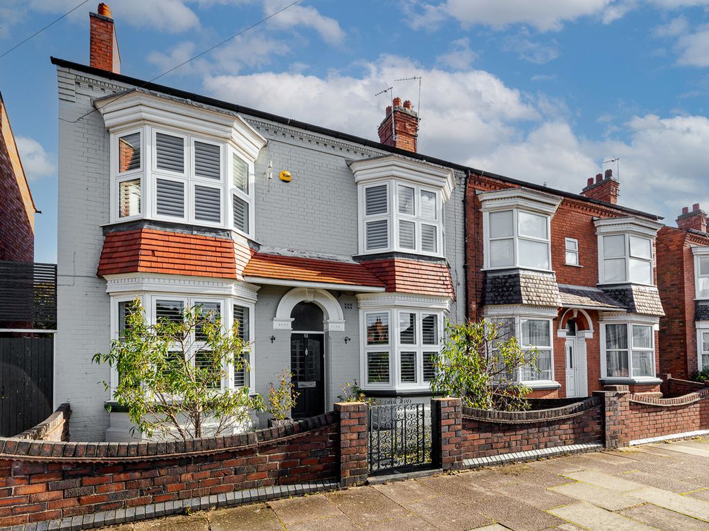 4 Bed Semi Detached House For Sale In Gimson Road Western Park Le3 £