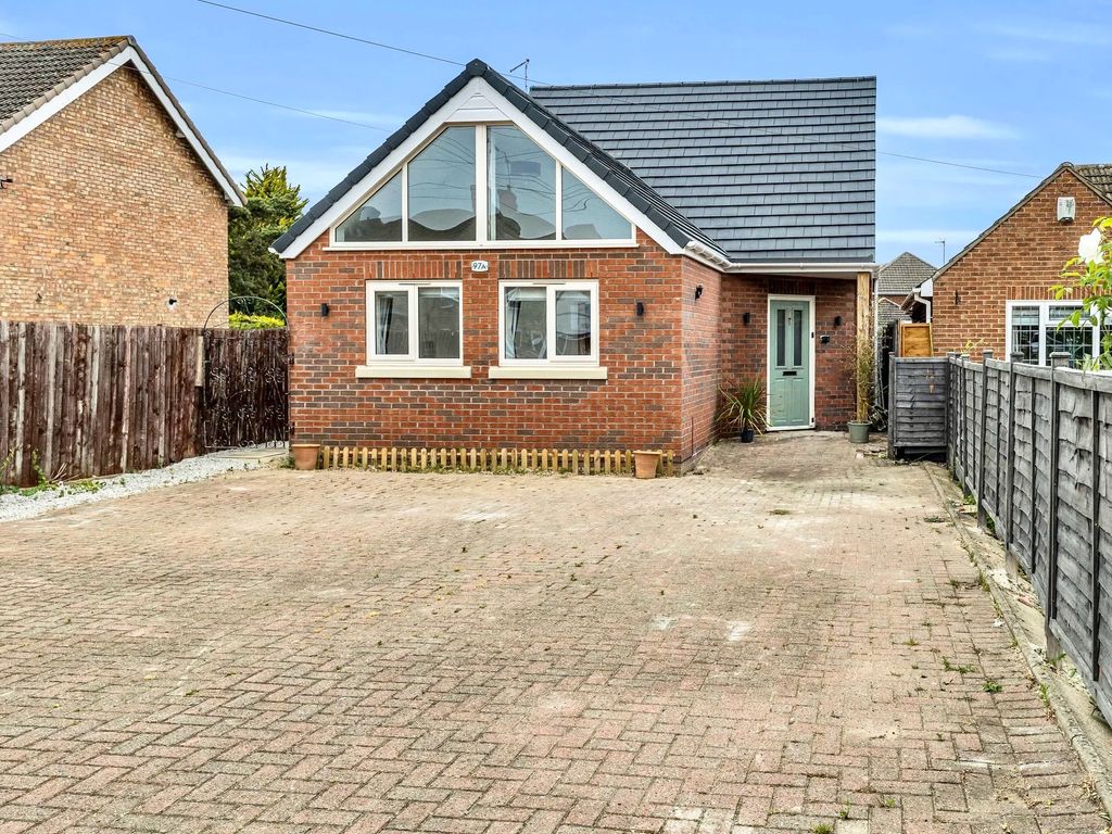3 bed detached house for sale in Horsegate, Deeping St. James