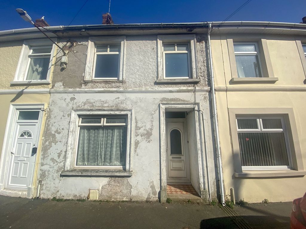 3 bed terraced house for sale in St. Peters Road, Milford Haven
