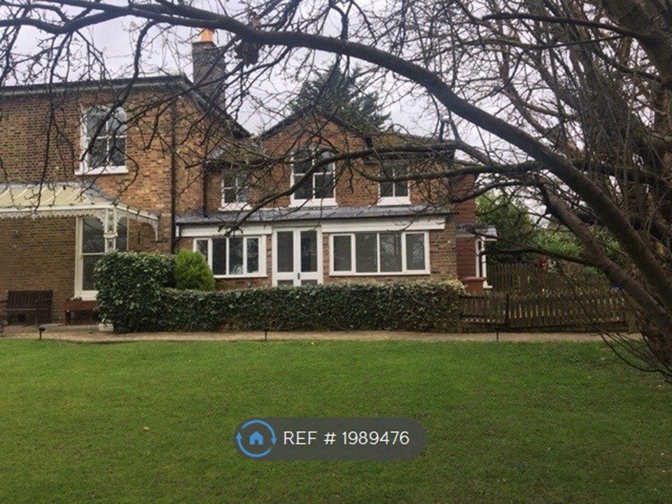 2 bed semidetached house to rent in Chartwell Place, Harrow HA2, £