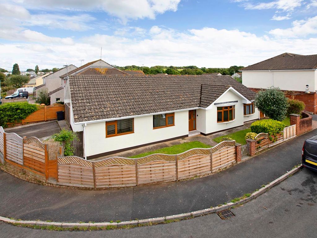 4 bed detached bungalow for sale in Little Week Lane, Dawlish EX7, £