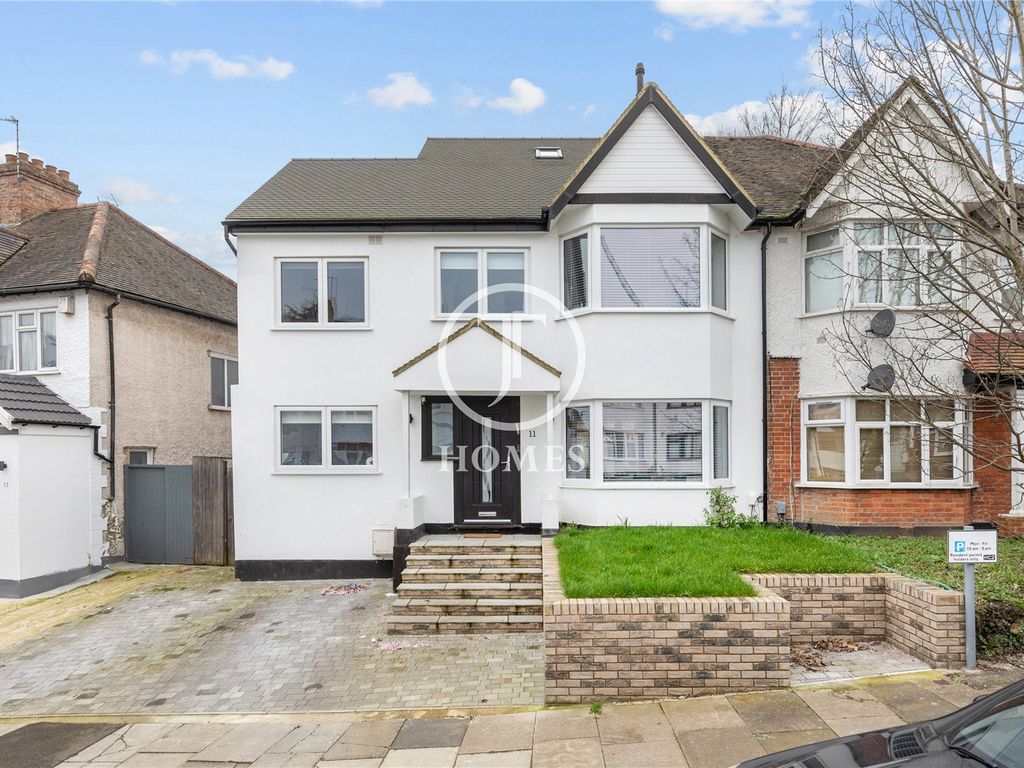 5 bed semidetached house for sale in Glebe Crescent, London NW4, £