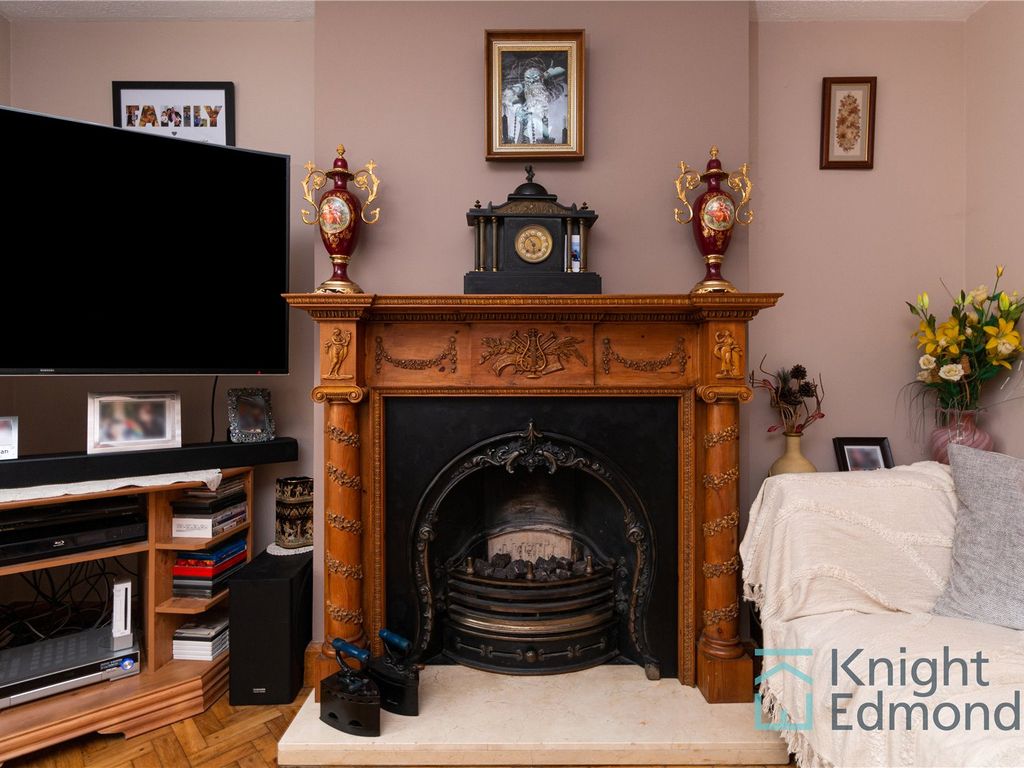 4 bed semidetached house for sale in Plains Avenue, Maidstone, Kent ME15 Zoopla