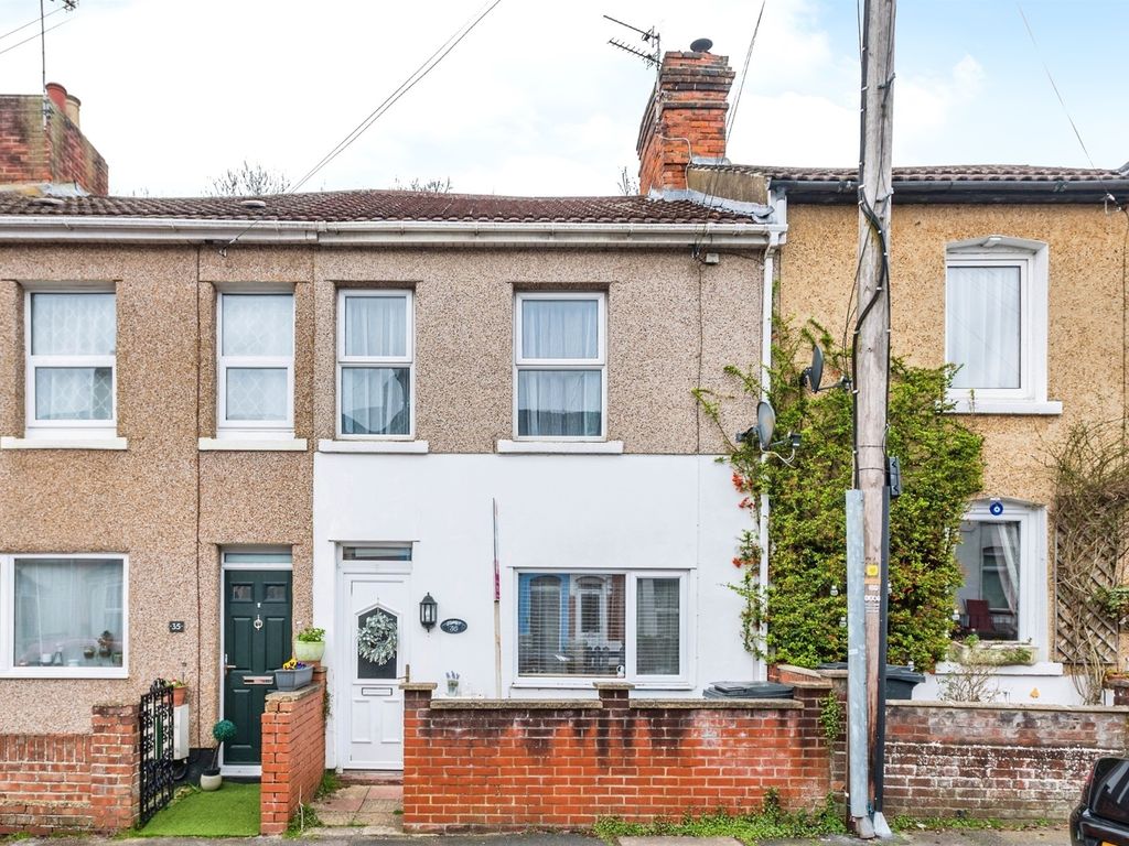 3 bed terraced house for sale in Clifton Street, Swindon SN1, £260,000 Zoopla