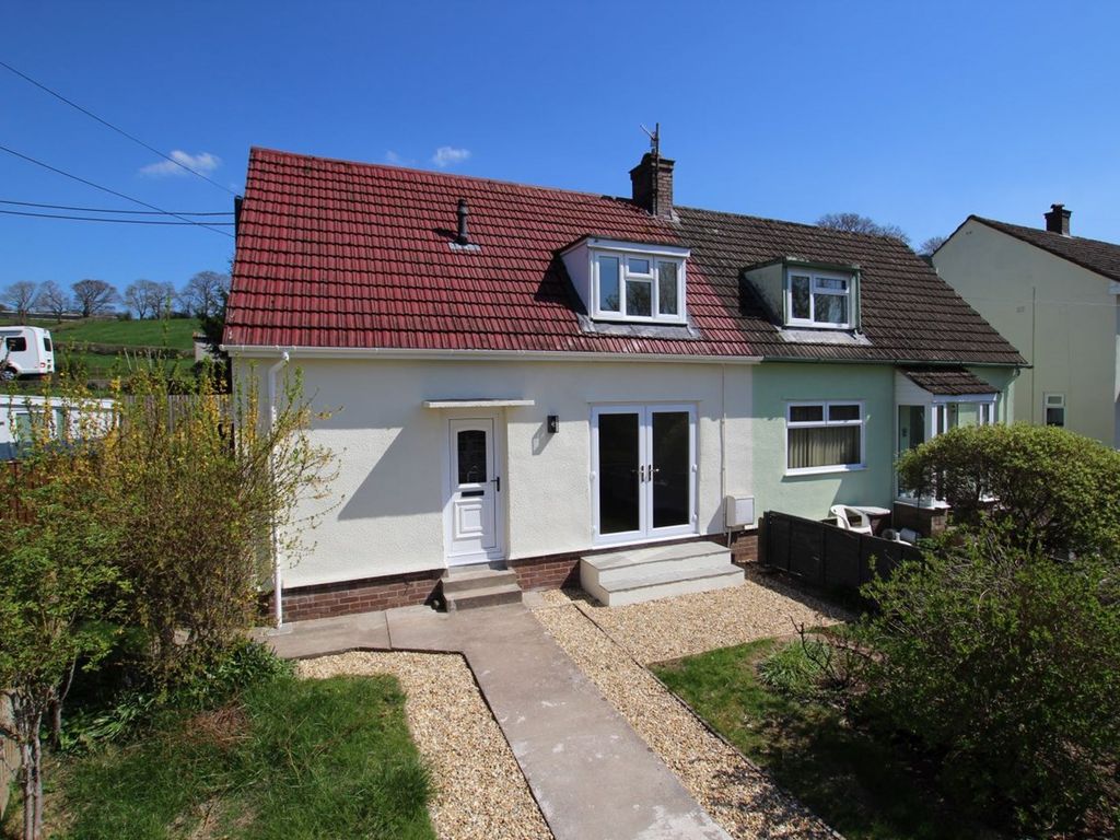 2 bed semidetached house for sale in The Groesfford, Groesffordd