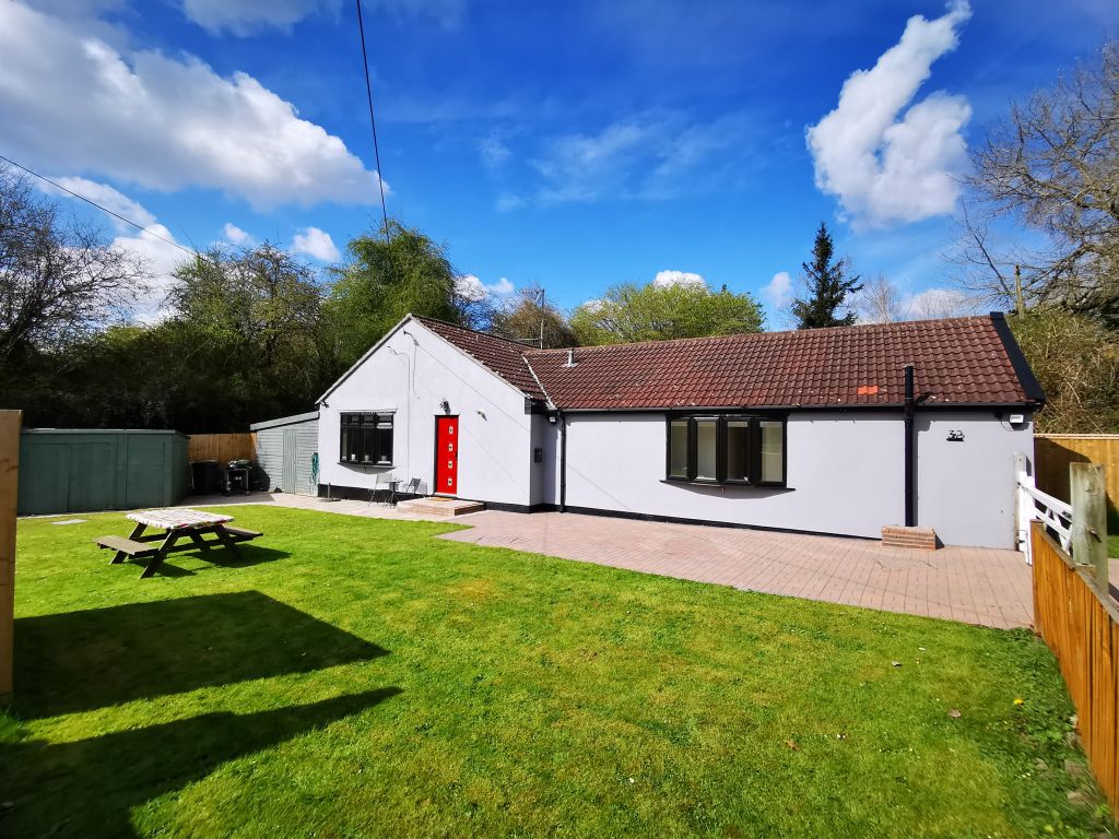 3 bed detached bungalow for sale in Siston Common, Bristol BS30 Zoopla
