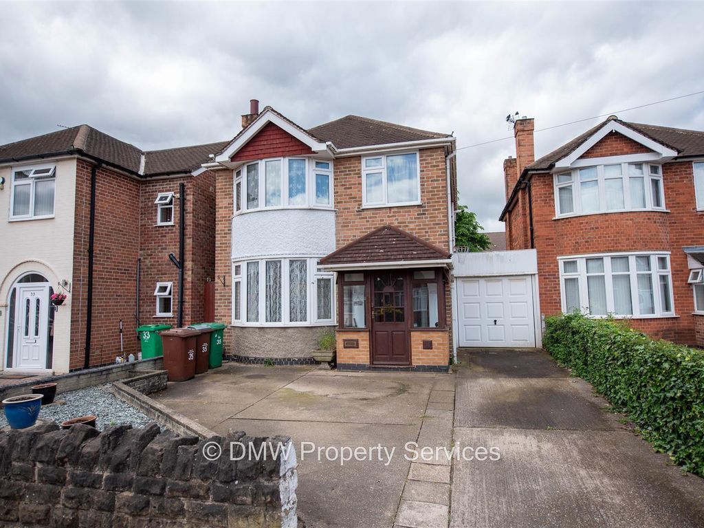 3 bed detached house for sale in Trentham Drive, Nottingham NG8, £340,000 Zoopla