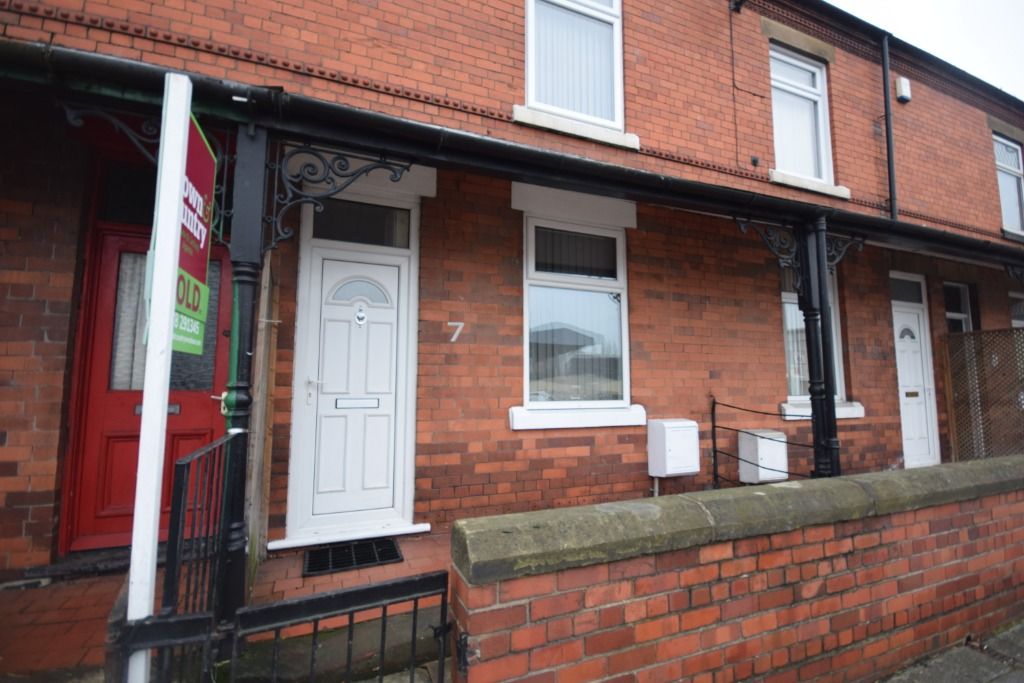 1 bed flat to rent in Mold Road, Wrexham LL11, £500 pcm Zoopla