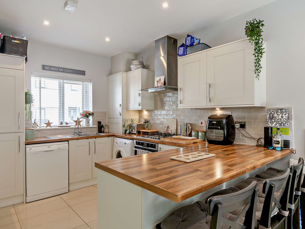 3 bed detached house for sale in Foxglove Way, Paignton TQ4 Zoopla