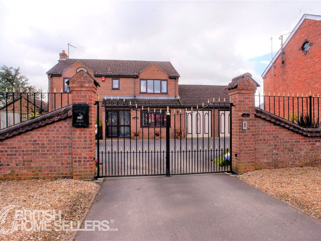 4 bed detached house for sale in Elm High Road, Wisbech, Norfolk PE14