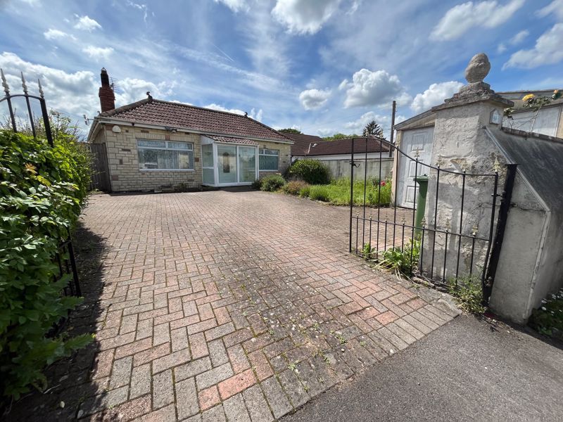 2 bed detached bungalow for sale in Abbots Road, Hanham, Bristol BS15