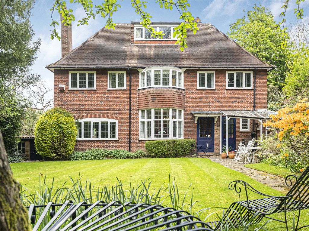 4 bed detached house for sale in Wills Grove, London NW7, £1,850,000