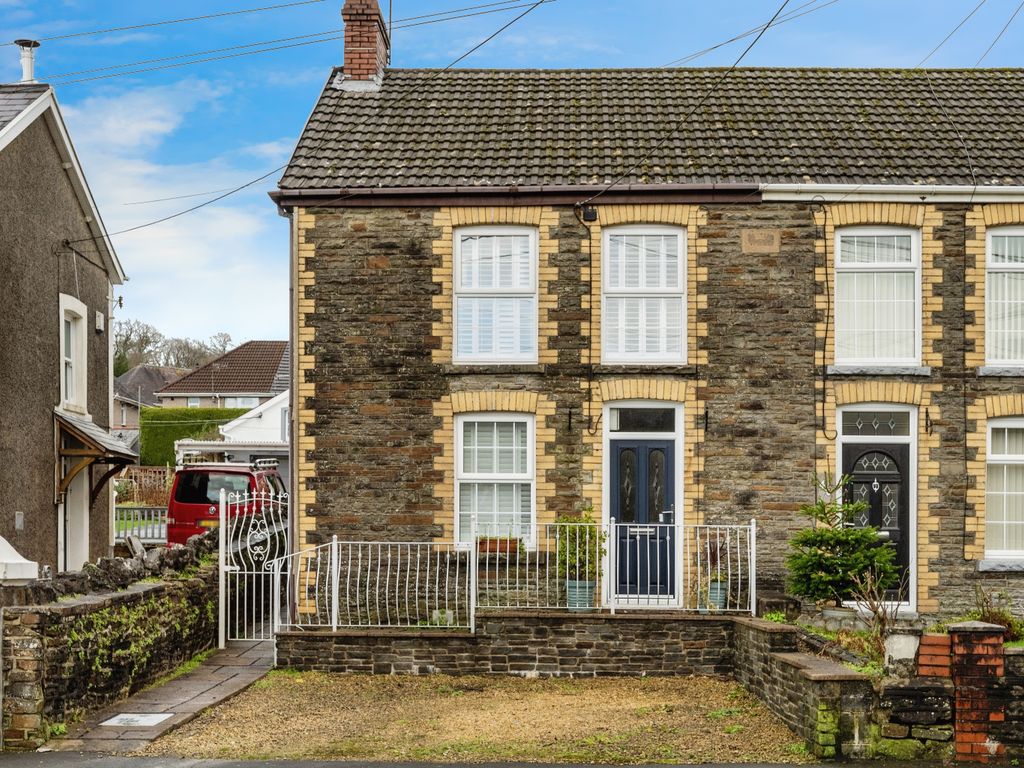 3 bed semidetached house for sale in Gelligron Road, Pontardawe SA8, £