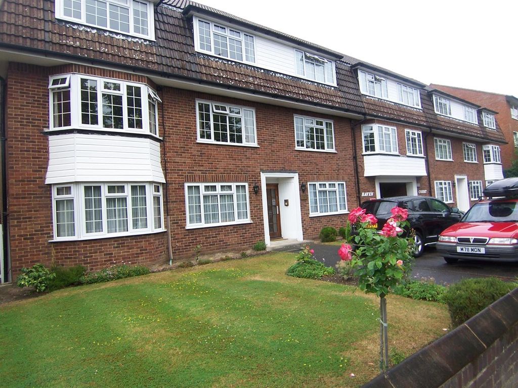 1 bed flat to rent in Haven Court, Berrylands, Surbiton KT5, £1,150 pcm