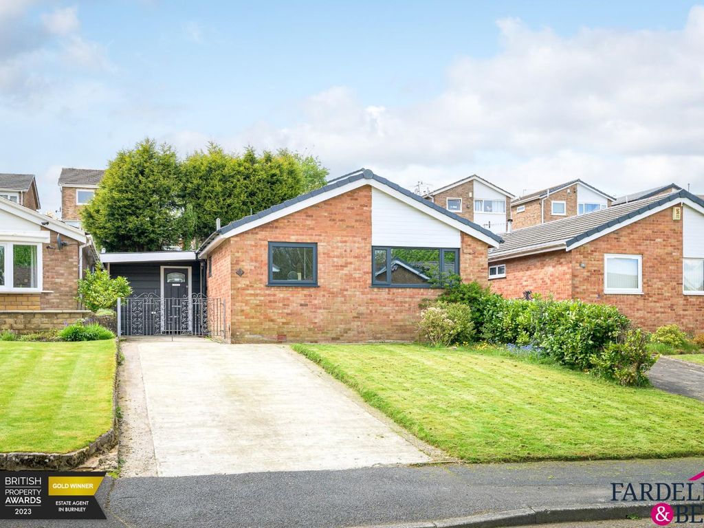 2 bed detached bungalow for sale in Northwood Close, Burnley BB12, £