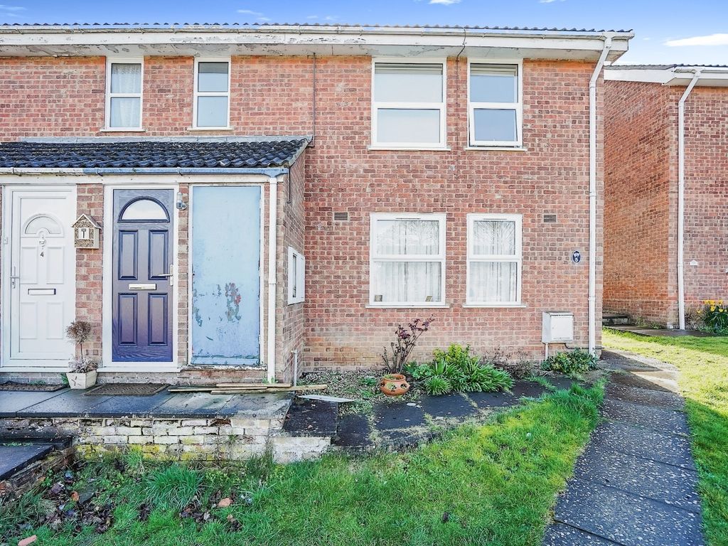 2 bed maisonette for sale in Delamere Gardens, Linslade, Leighton ...