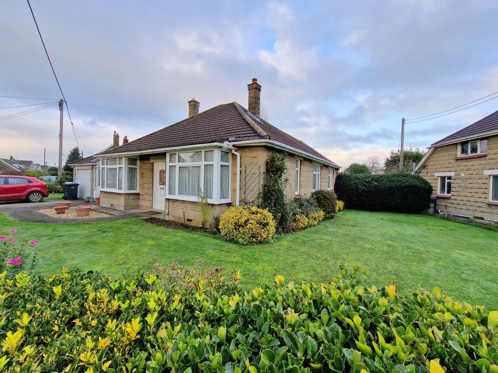 2 bed detached bungalow for sale in Southbrook Road, Melksham SN12 Zoopla