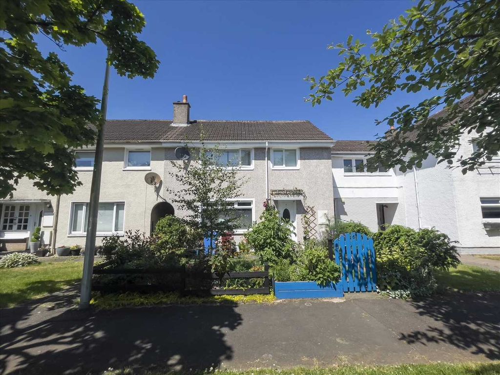 3 bed terraced house for sale in Logie Square, East Mains, East