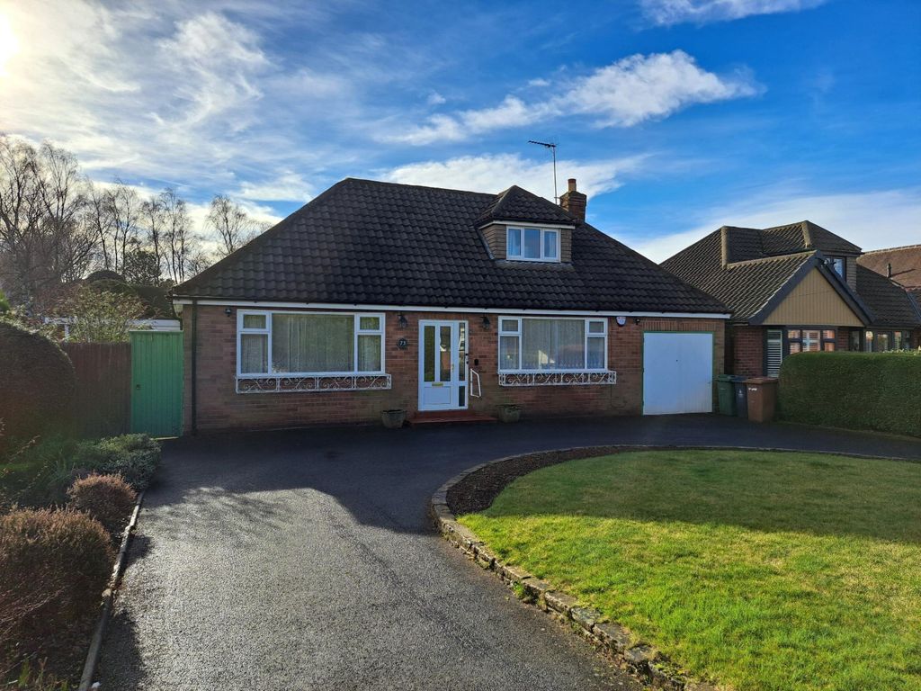 3 bed detached bungalow for sale in Hardwick Road, Streetly, Sutton