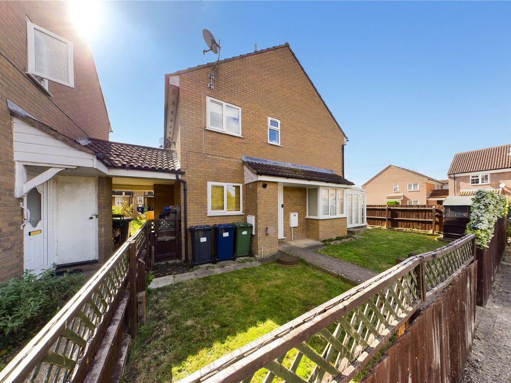 2 bed end terrace house for sale in Waveney Road, St. Ives