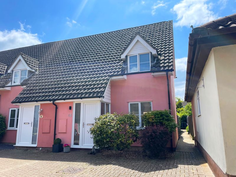 2 bed end terrace house for sale in Broad Meadow, WalshamLeWillows