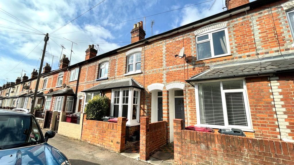 2 bed terraced house to rent in Elm Park Road, Reading, Berkshire RG30