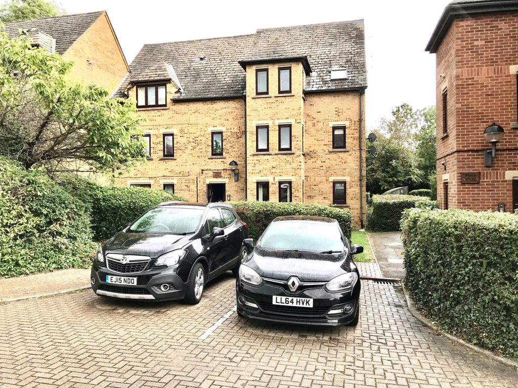 1 bed flat for sale in Northwick Avenue, Kenton HA3, £300,000 Zoopla