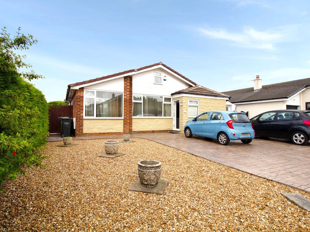 4 bed detached bungalow for sale in With Two Bedroom Annexe Bungalow