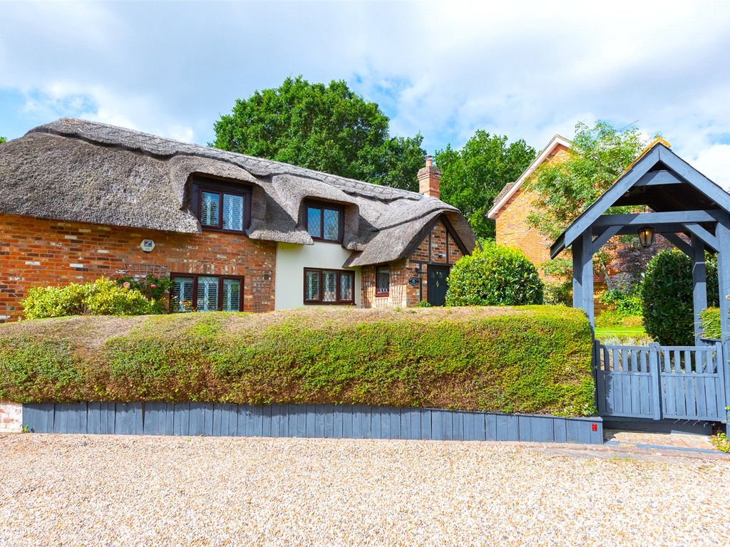 3 bed detached house for sale in Pyotts Hill, Old Basing, Basingstoke