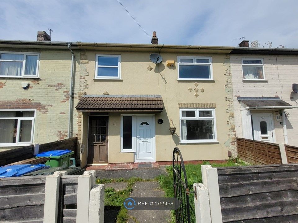 3 bed terraced house to rent in Searness Road, Middleton, Manchester