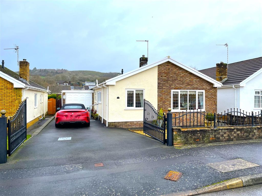 2 bed detached bungalow for sale in Maenor Helyg, Pembrey, Burry Port