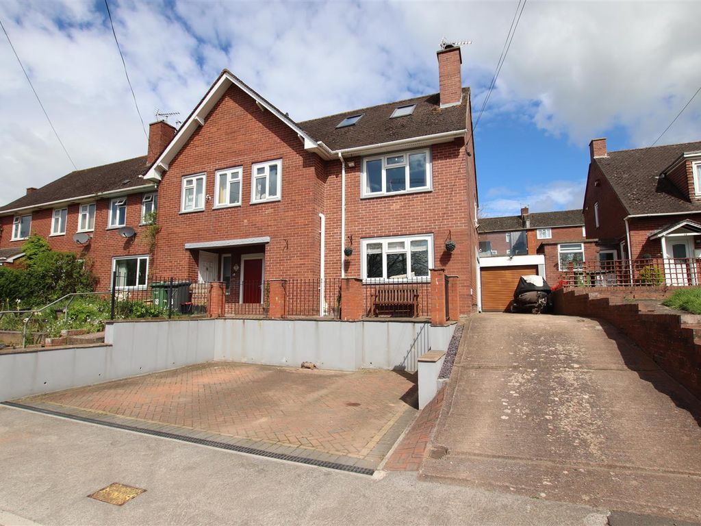 4 bed end terrace house for sale in Prince Charles Road, Stoke Hill