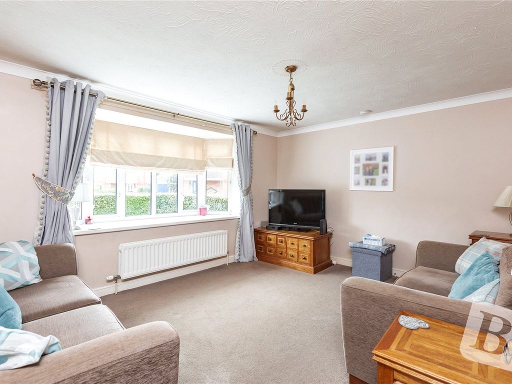 4 bed detached house for sale in Poplar Close, South Ockendon, Essex RM15, £500,000 Zoopla