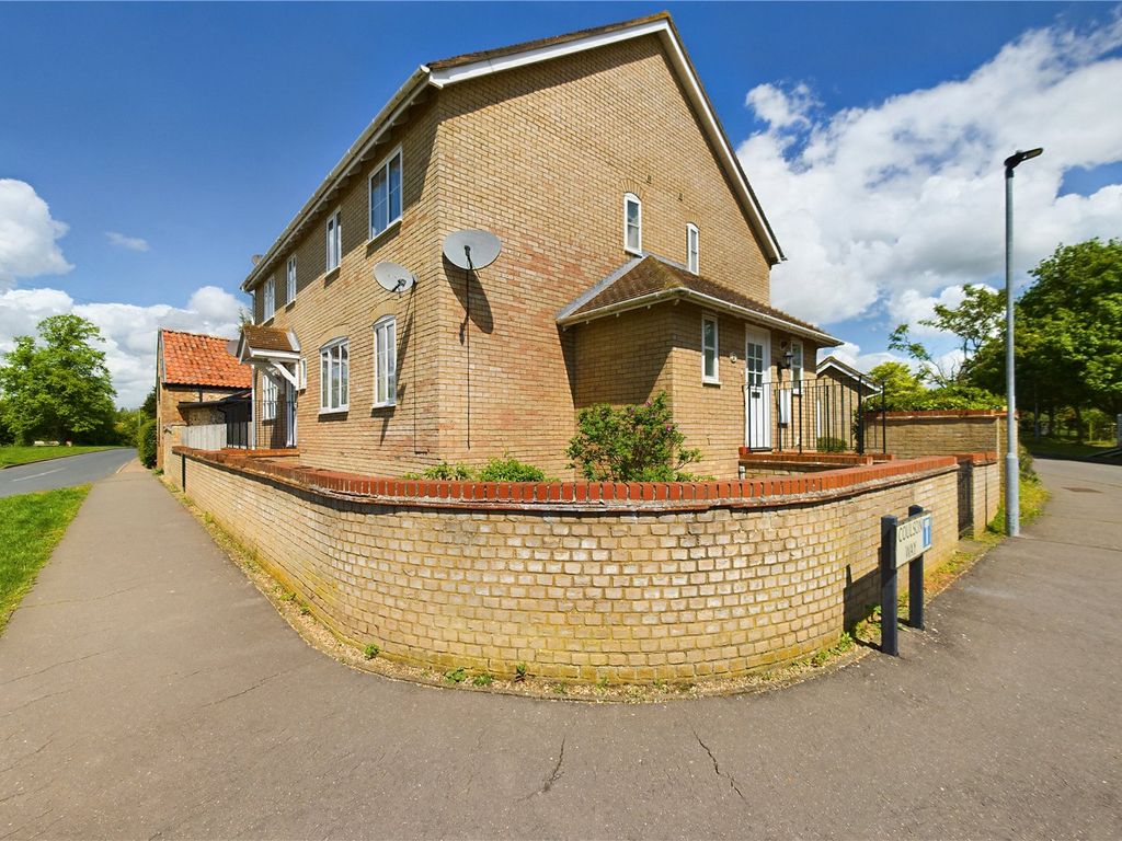 4 bed semidetached house for sale in High Street, Alconbury