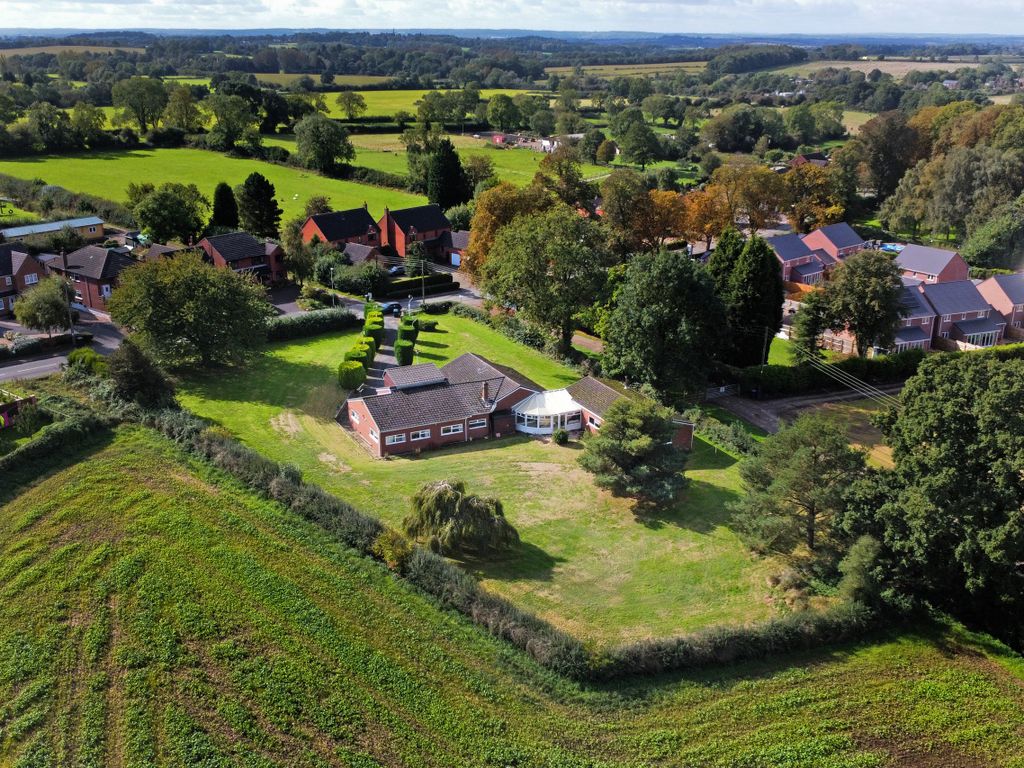 4 bed detached house for sale in Newbold Road, Barlestone, Nuneaton