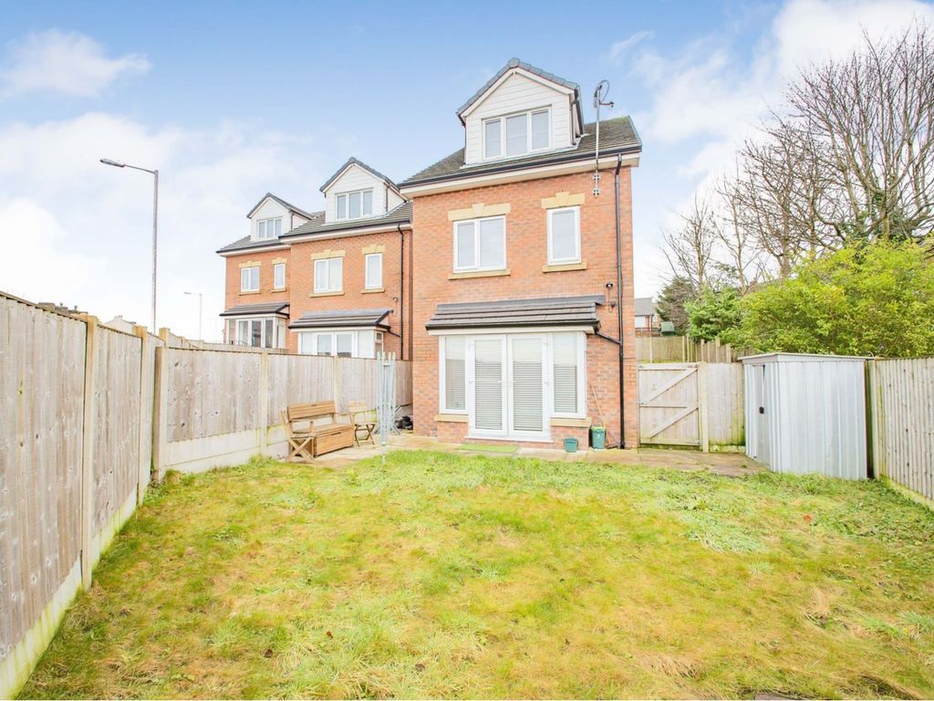 Parkfield Court, Moorside, Oldham OL4  