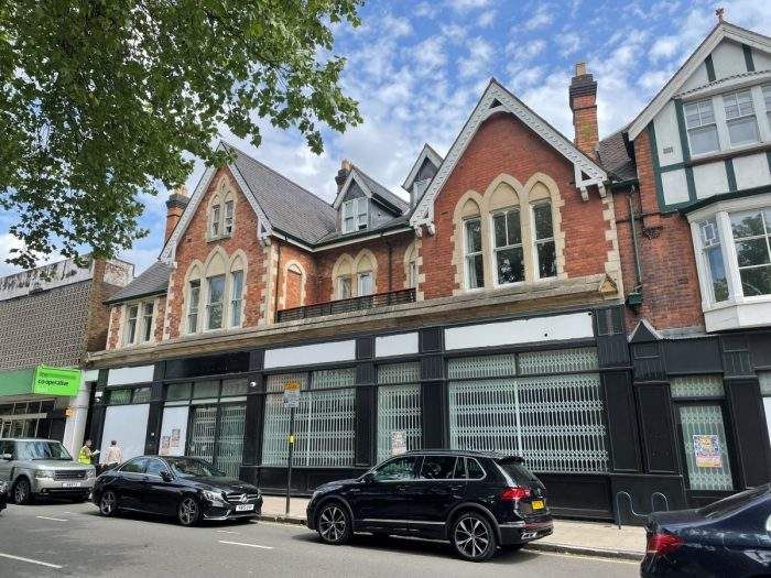 Retail premises to let in 158 Â?? 162 Alcester Road, Moseley Village