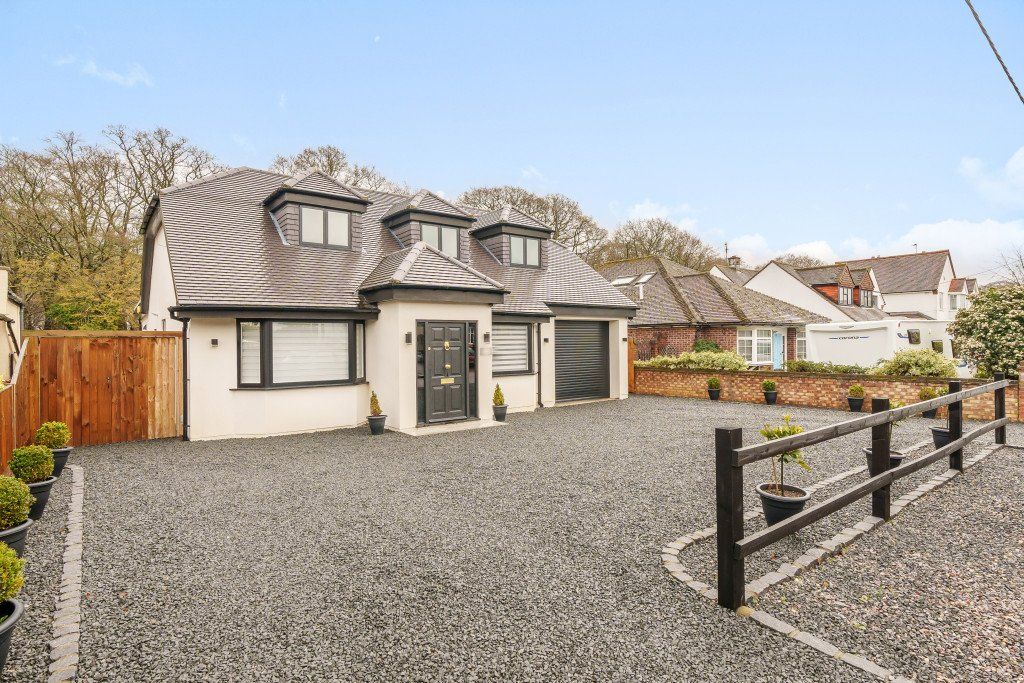 4 bed property for sale in Fennels Way, Flackwell Heath, High