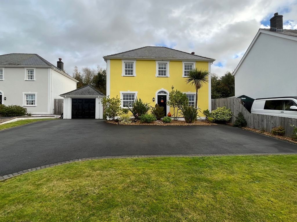 4 bed detached house for sale in Stad Craig Ddu, Llanon SY23 Zoopla