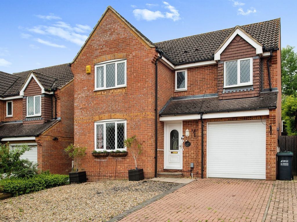 4 bed detached house for sale in Thellusson Way, Mill End, Rickmansworth WD3, £725,000 Zoopla