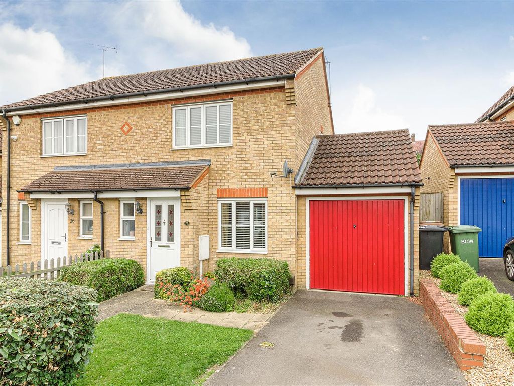 3 bed semidetached house for sale in Butterfields, Wellingborough NN8