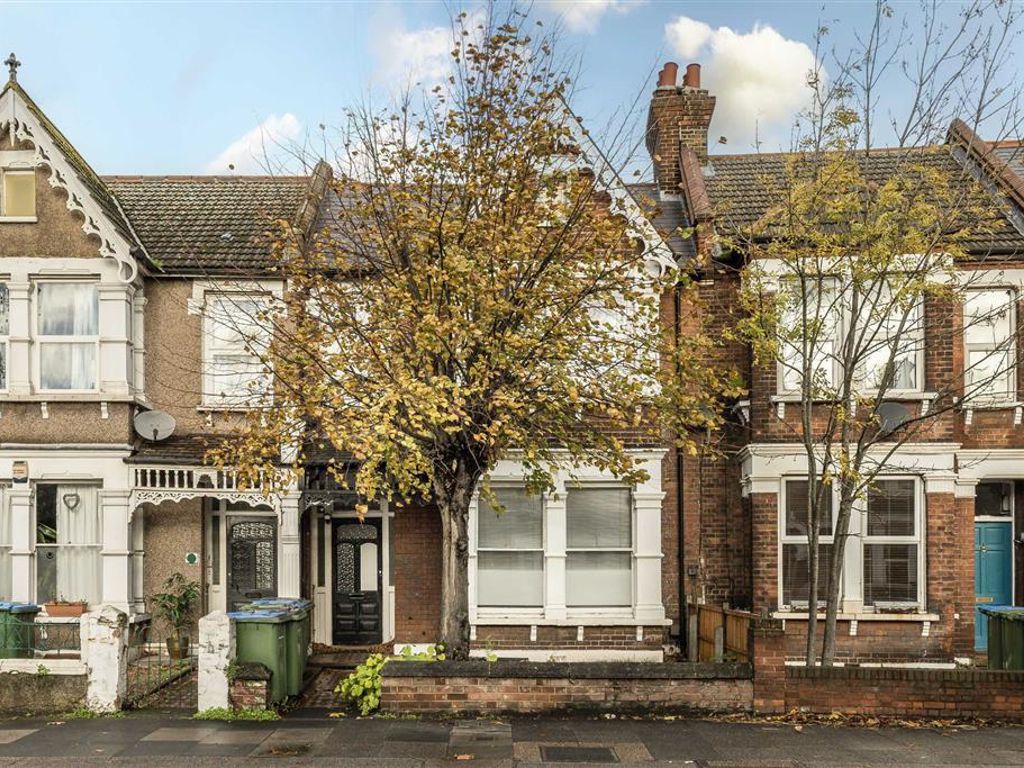 2 bed flat to rent in Charlton Road, London SE3, £1,700 pcm Zoopla